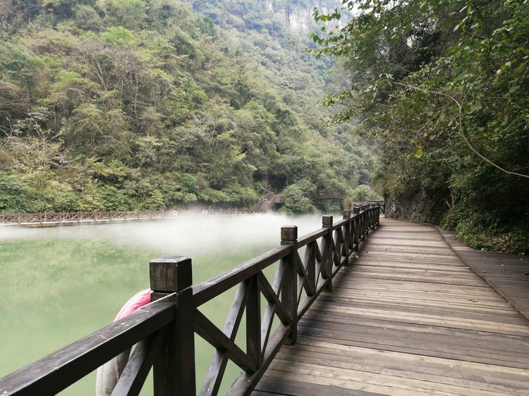 中国十大名瀑国家5A旅游景点宜昌晓峰三峡大瀑布