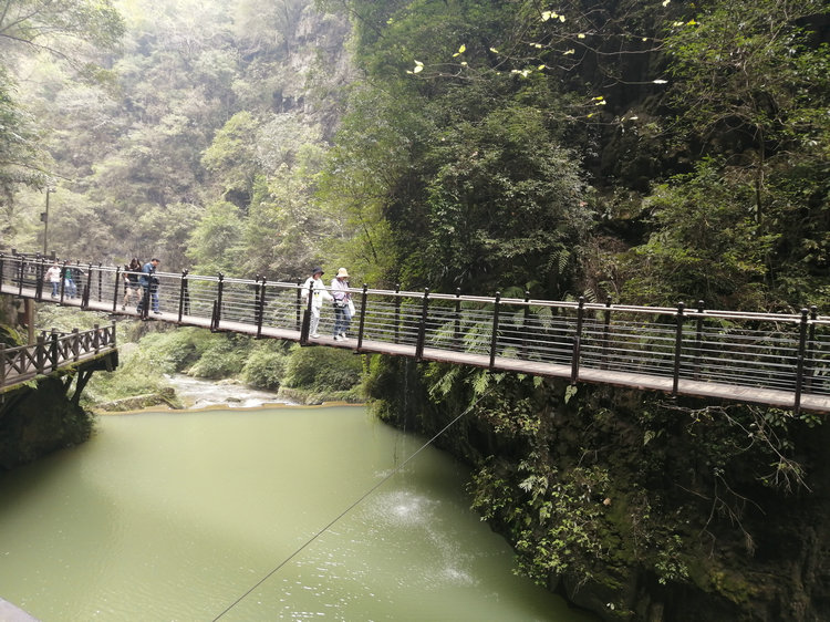 三峡大瀑布金狮洞情人泉景区2021年4月1日恢复开放